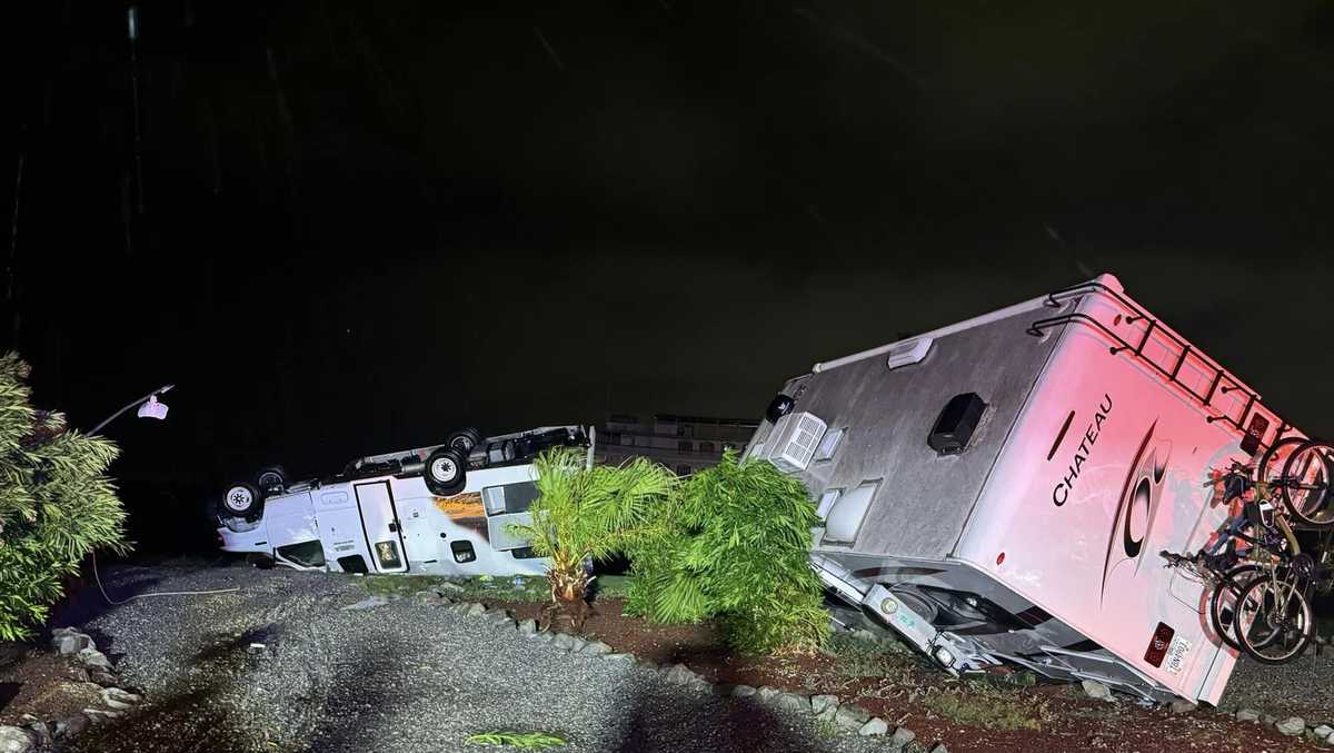 Louisiana firefighters rescue 5 from overturned motorhomes [Video]