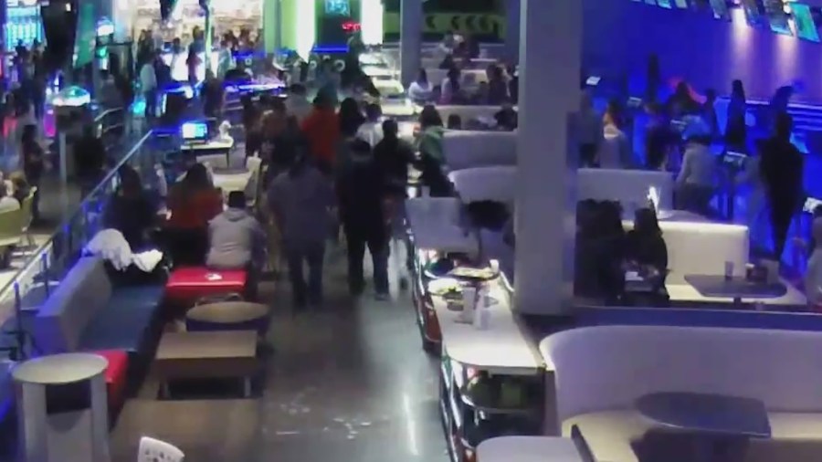 Man accused of assault at Albuquerque bowling alley gets charges dropped, now suing [Video]
