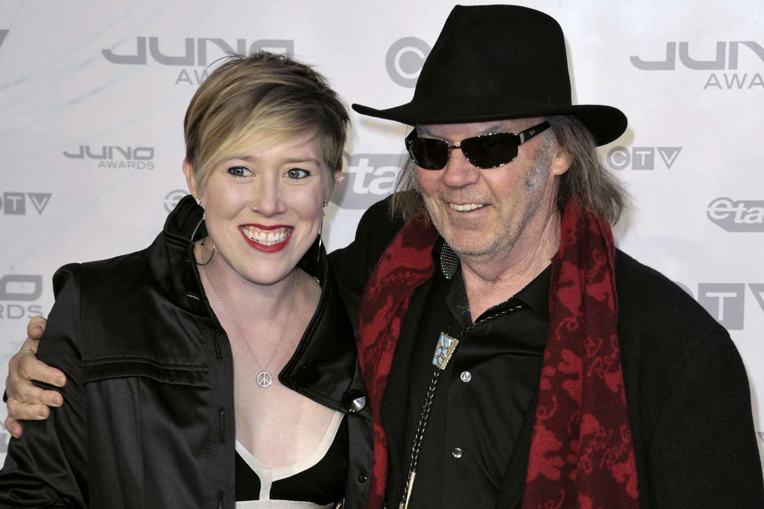 Neil Young’s 3 Children: All About Zeke, Ben and Amber [Video]