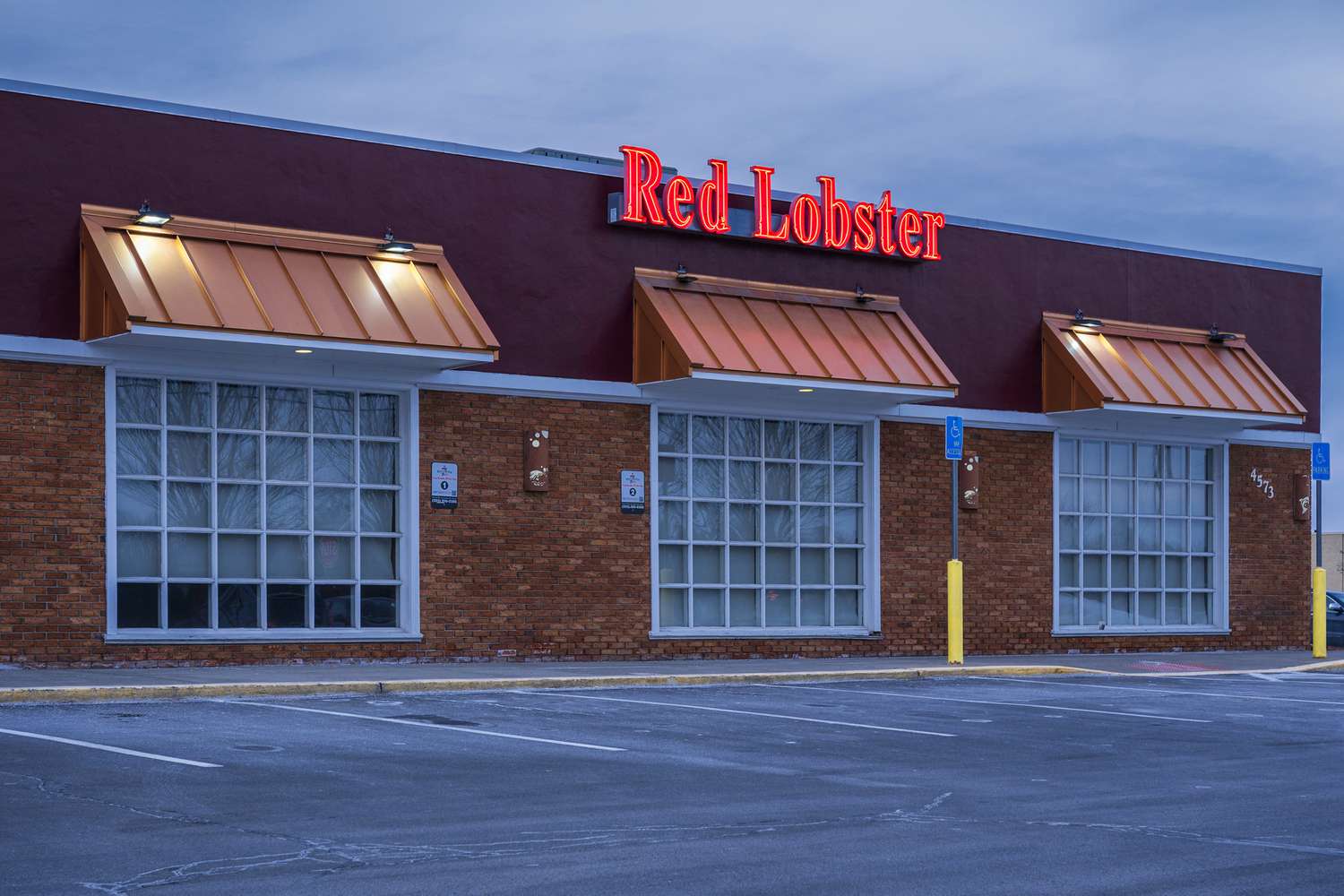 Red Lobster Officially Files for Chapter 11 Bankruptcy [Video]