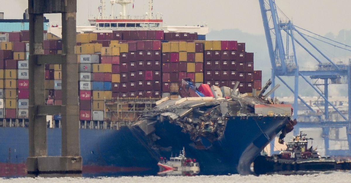 Battered cargo ship that brought down Baltimore bridge escorted to port [Video]