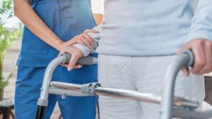 What to Expect During Rehab After Hip Replacement [Video]