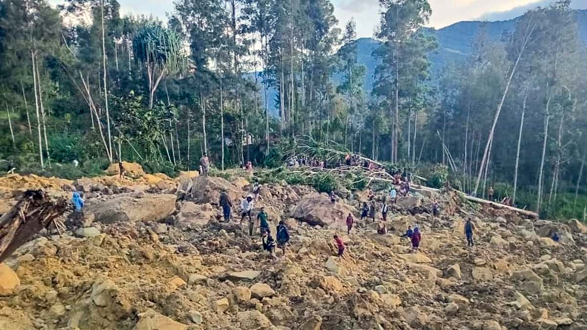 Heartbreaking footage shows devastation of Papua New Guinea landslide that wiped out ‘entire village’ [Video]