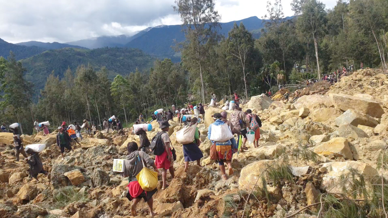 Hundreds reportedly dead after severe landslide strikes Papua New Guinea village [Video]