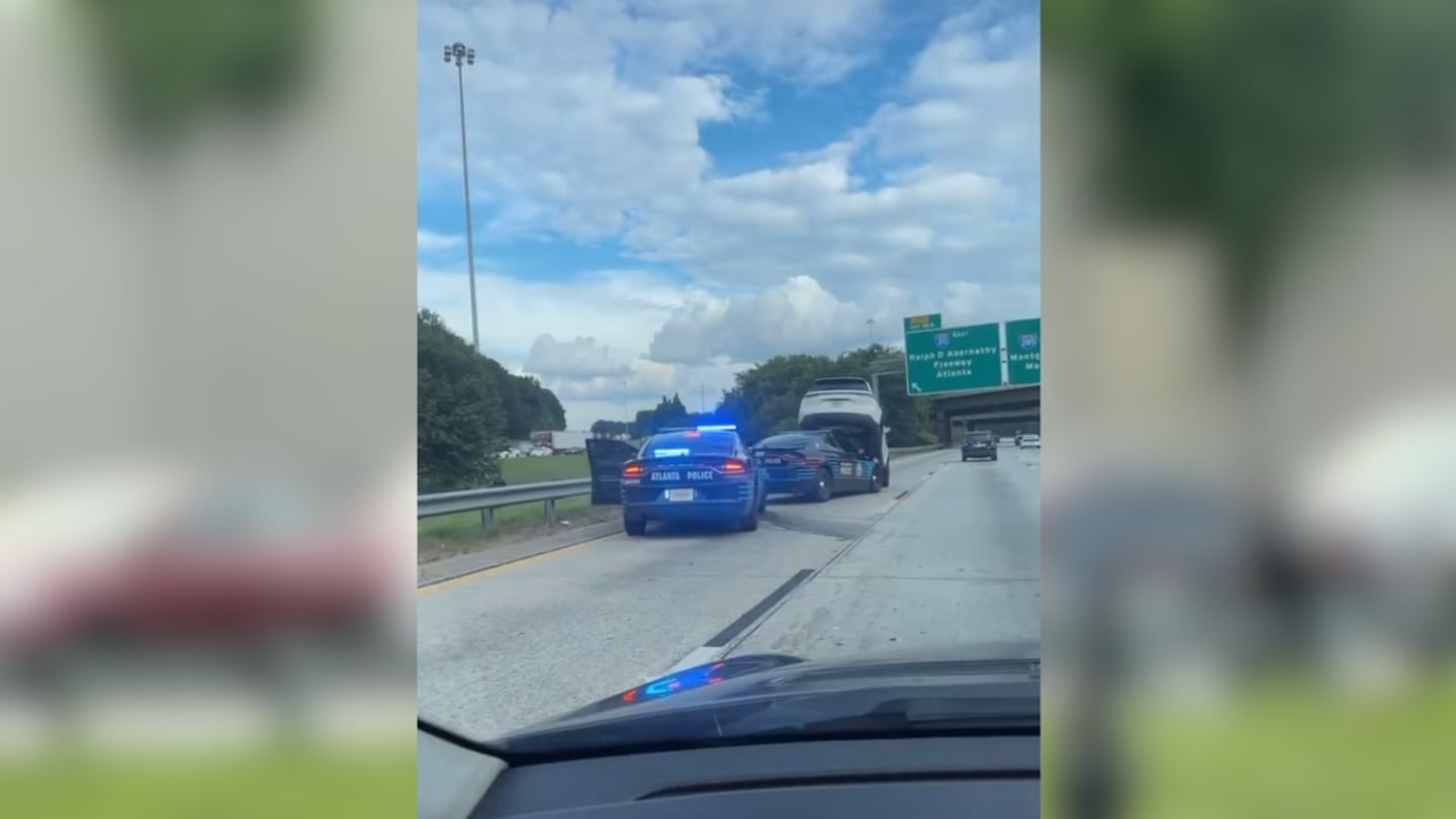 Atlanta police officers involved in crash that causes traffic jam on I-285  WSB-TV Channel 2 [Video]