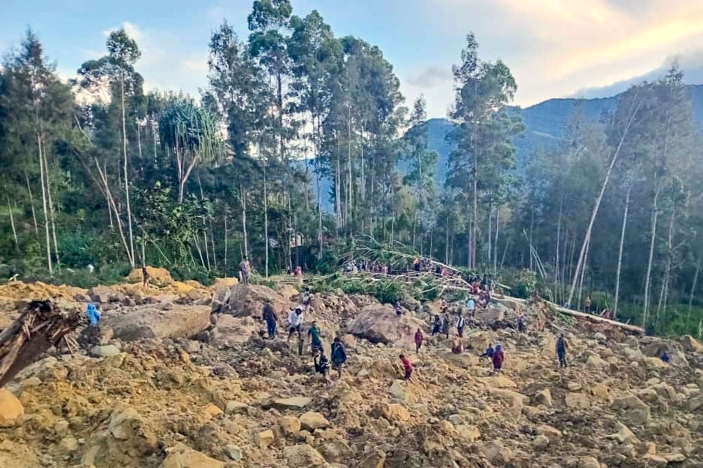 Untold number of villagers feared dead after massive landslide buries communities in Papua New Guinea [Video]