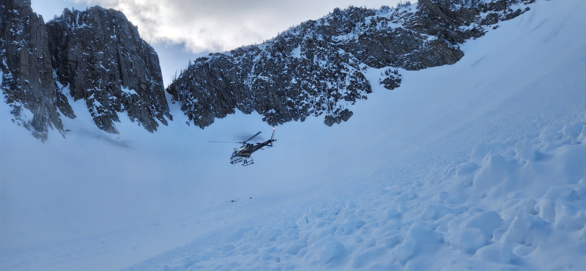 Lone Peak Canyon avalanche incident in Utah [Video]