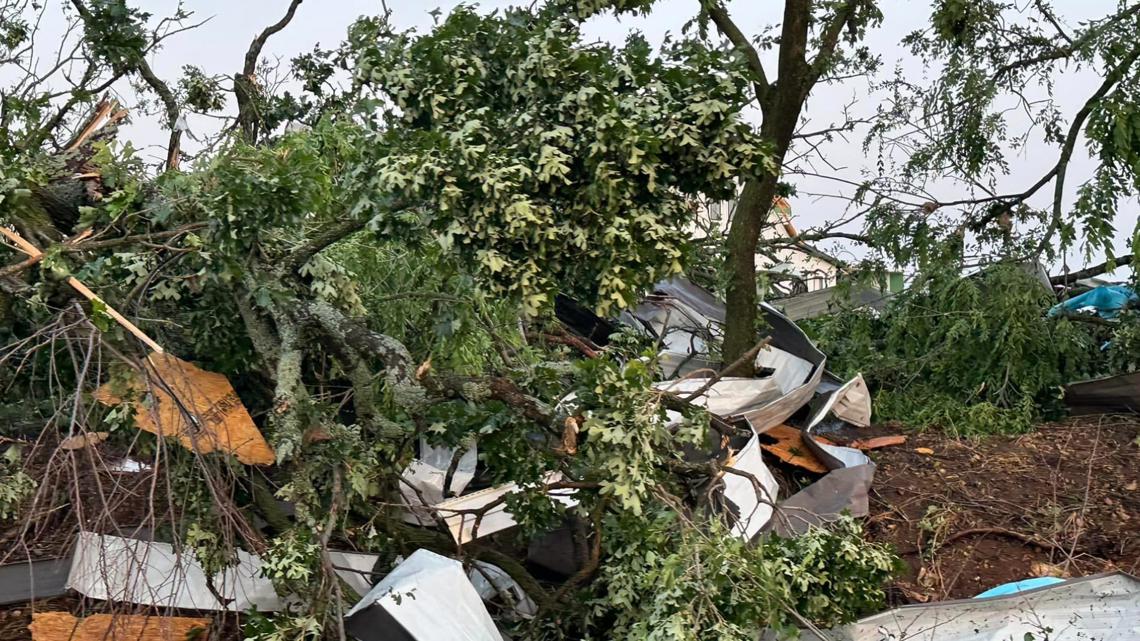 Photos: Damage in Benton County after overnight tornadoes [Video]