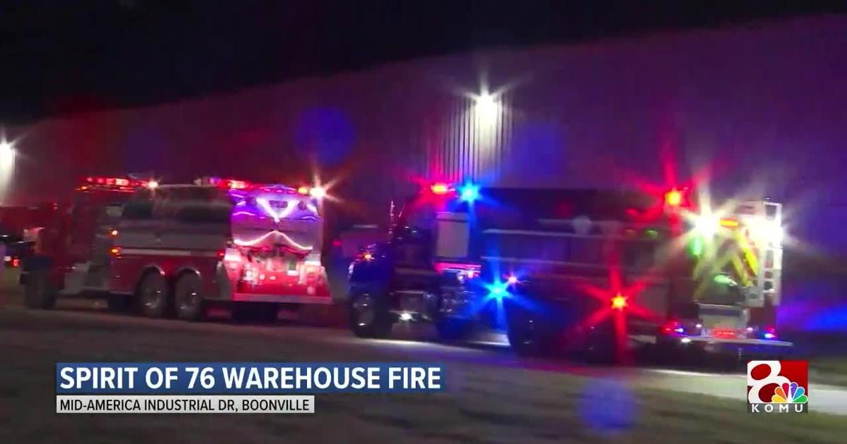 VIDEO: Fire at Spirit of 76 firework warehouse “under control” | News [Video]