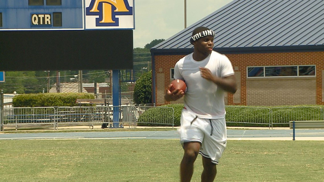 Former NC A&T football star signs a deal with the New York Jets [Video]
