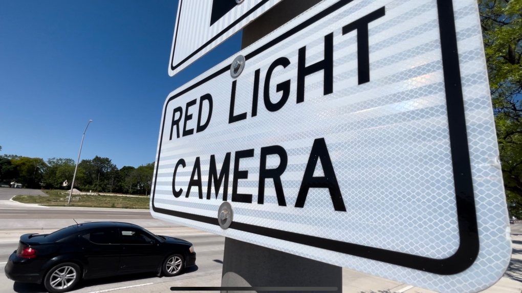 Windsor committee endorses 10 more red light cameras [Video]