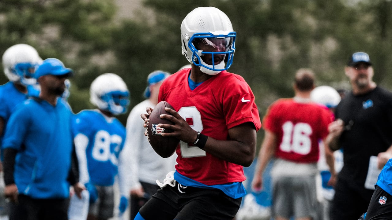 Detroit Lions QB Hendon Hooker focused on stacking days, taking command of offense [Video]