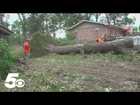 Good Samaritans from across the country help out in Northwest Arkansas disaster relief [Video]