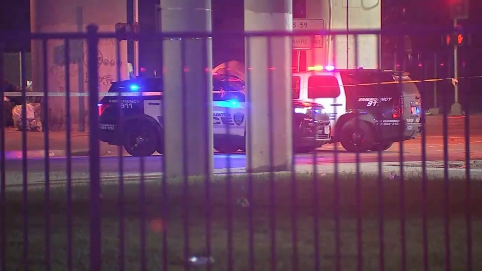 Museum District hit-and-run: 1 pedestrian killed, 2 injured when driver crashes into crowd on Fannin Street, Houston police say [Video]