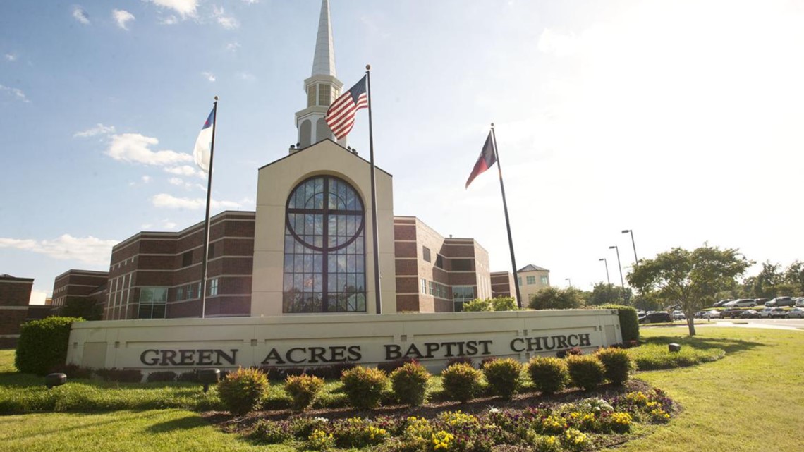 Green Acres Baptist Church sets up laundry and shower trailers [Video]