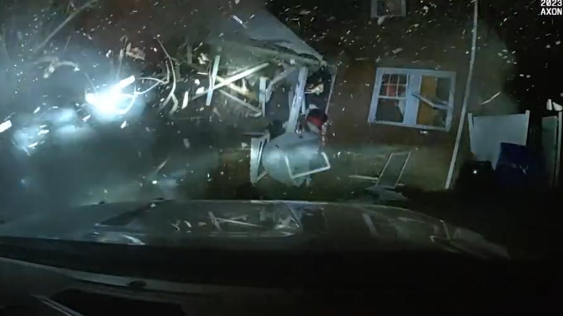 Video shows deadly Arlington house explosion [Video]