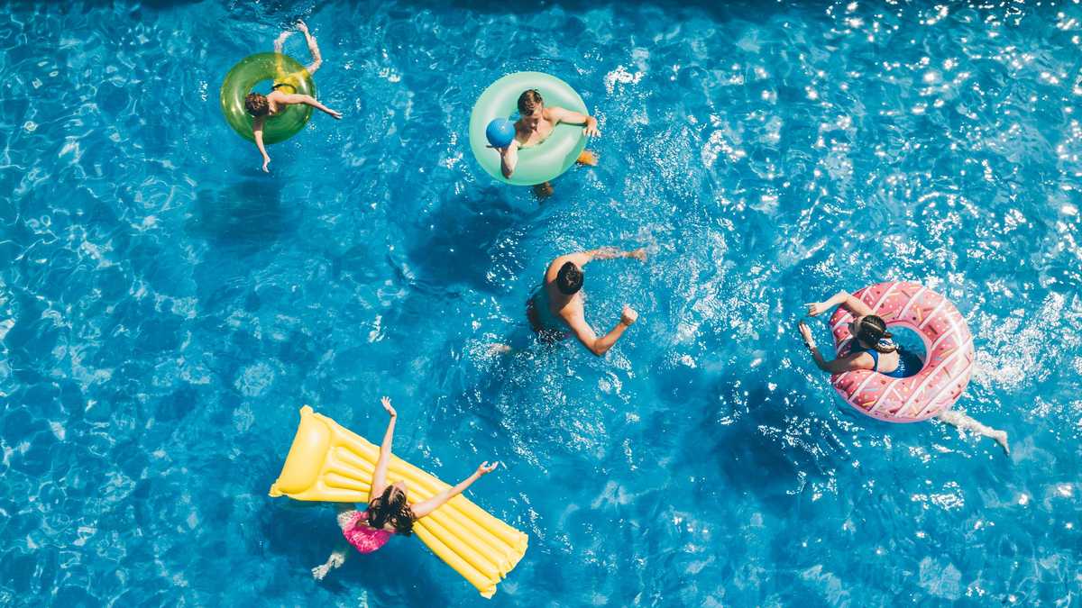 The color of your child’s swimsuit can play a role in their safety at the pool, experts say [Video]