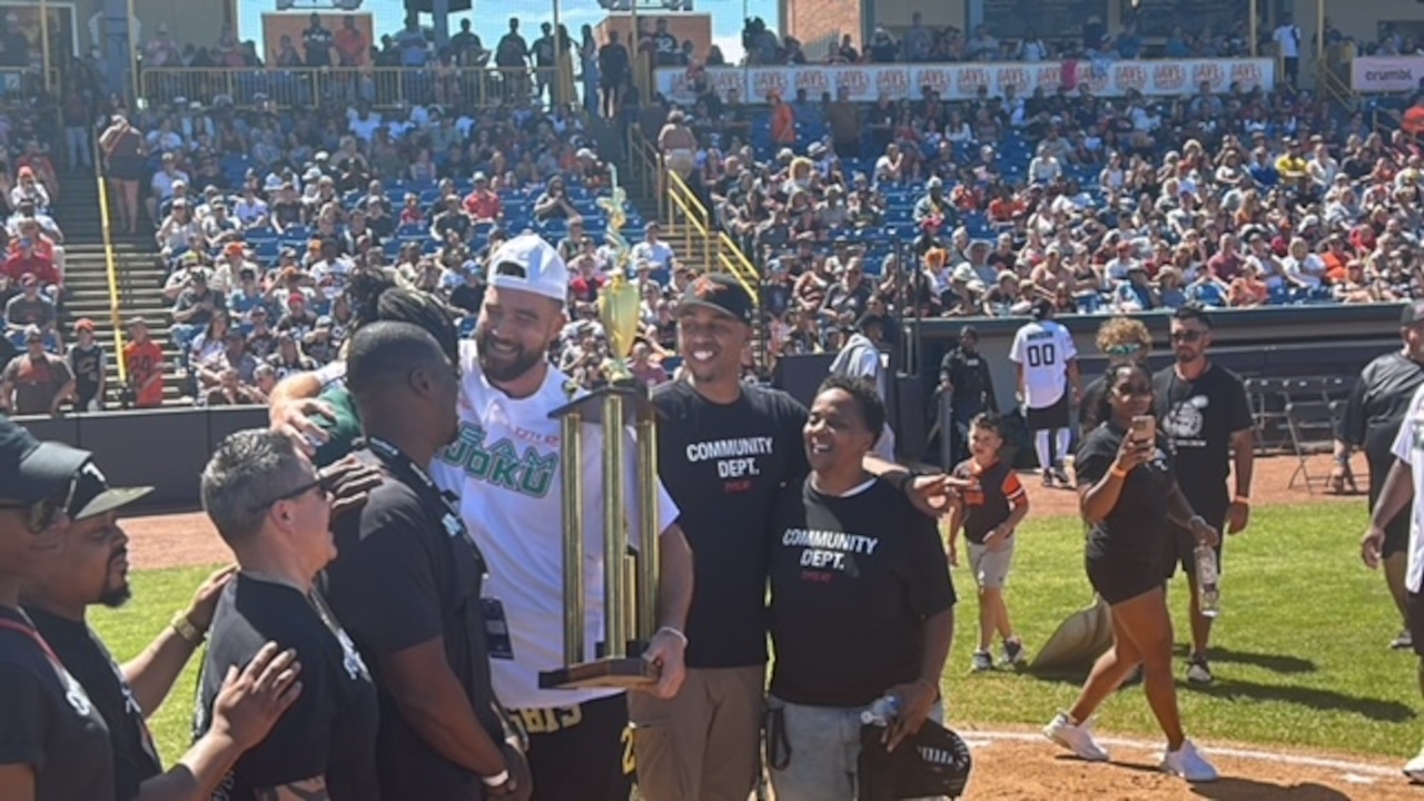 Travis Kelce wins home run derby at David Njokus celebrity softball game (Video)