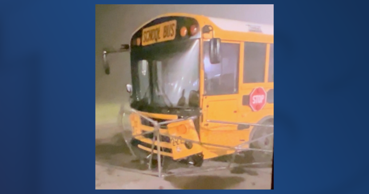 Juveniles accused of breaking into Knox County Schools garage and stealing bus [Video]