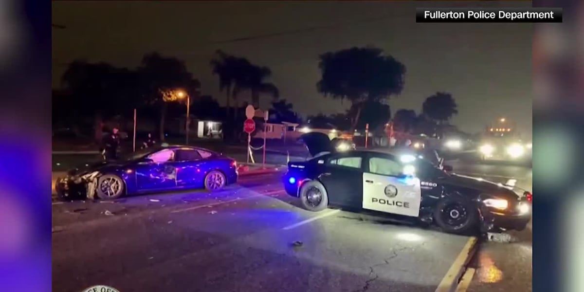 Self-driving Tesla crashes into police cruiser [Video]