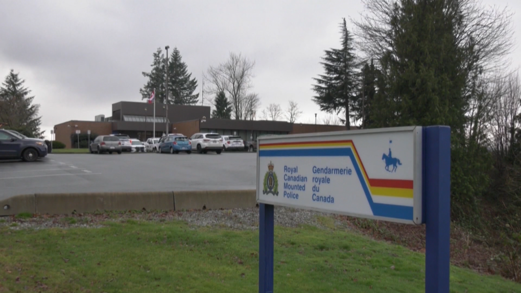 Mission RCMP, SAR searching for missing boater [Video]