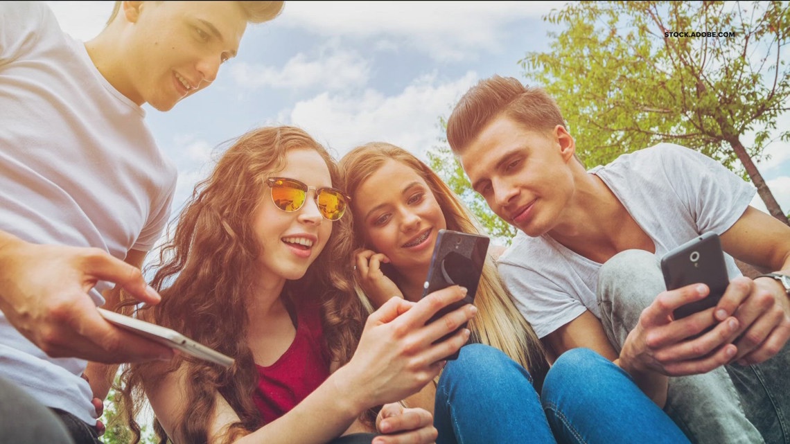 How to talk to teens about internet overuse [Video]