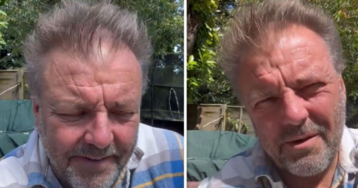 Martin Roberts holds back tears as he opens up to fans about personal ‘struggle’ | Celebrity News | Showbiz & TV [Video]