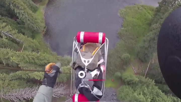 Moment father, daughter and dog rescued from Oregons Deschutes forest | News [Video]