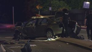 Two hurt in north Charlotte crash, MEDIC says [Video]