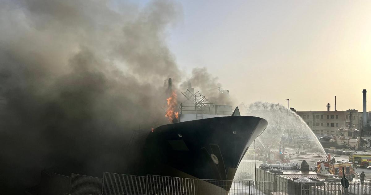 Fire breaks out on ship in Marsa, sending toxic thick smoke into the air [Video]