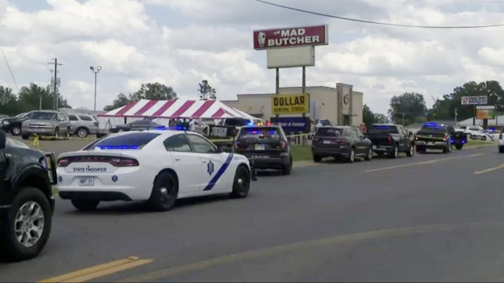 Arkansas grocery store shooting kills 3, wounds 10 [Video]