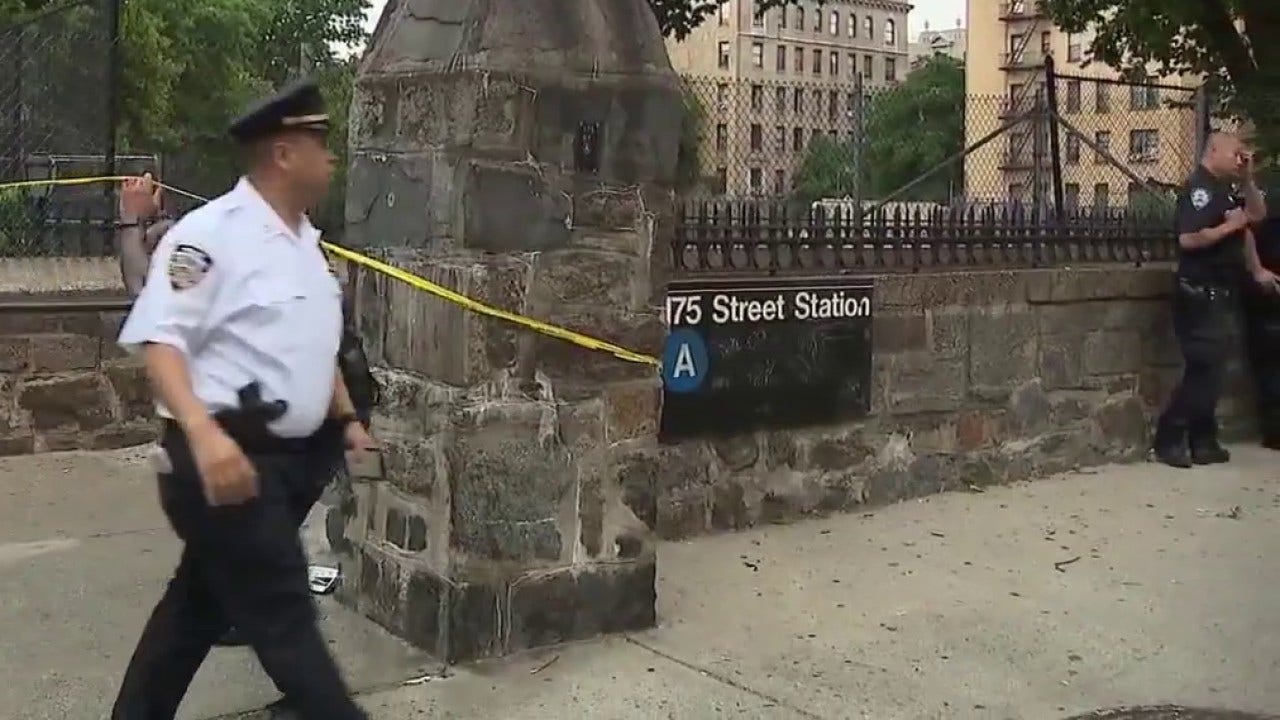 New York City man stabbed to death in Manhattan subway station [Video]