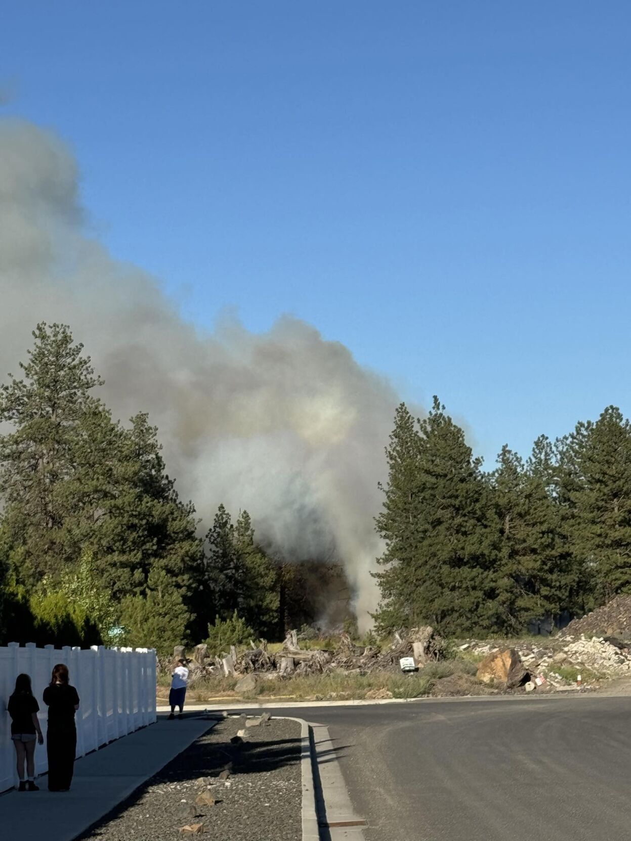 Fire crews respond to 5-to-10-acre brush fire [Video]