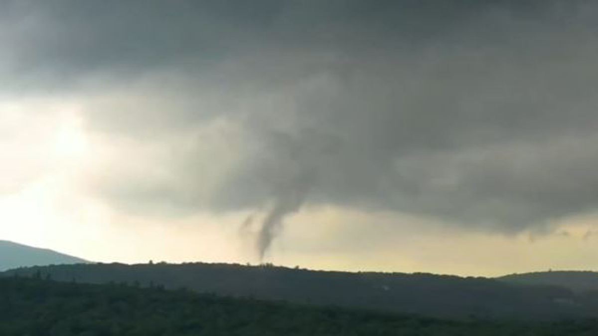 WATCH: Funnel cloud forms in NH as storms down trees, spark house fire – Boston News, Weather, Sports [Video]