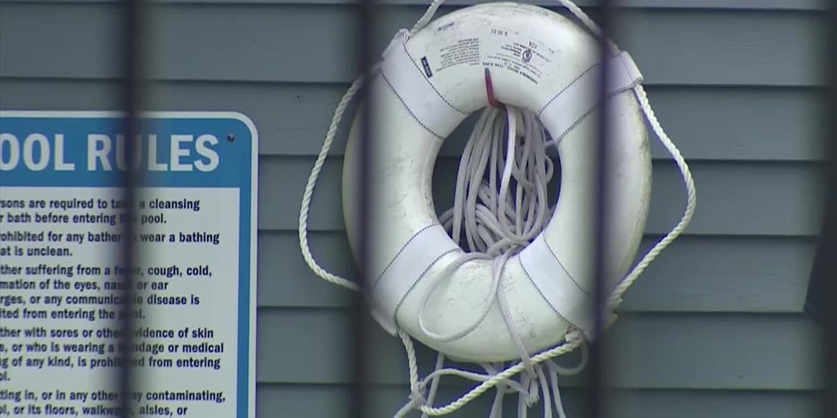 Lifeguard, 19, credited with saving boy’s life after he sank to bottom of pool [Video]