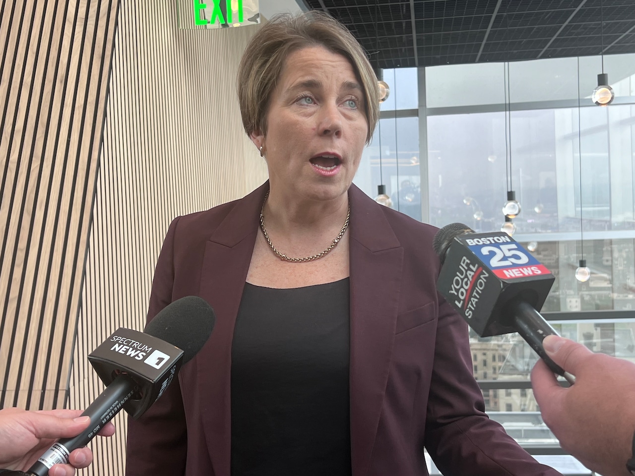 With team at the border, Mass. Gov. Healey keeps pressure on Congress to fix immigration [Video]