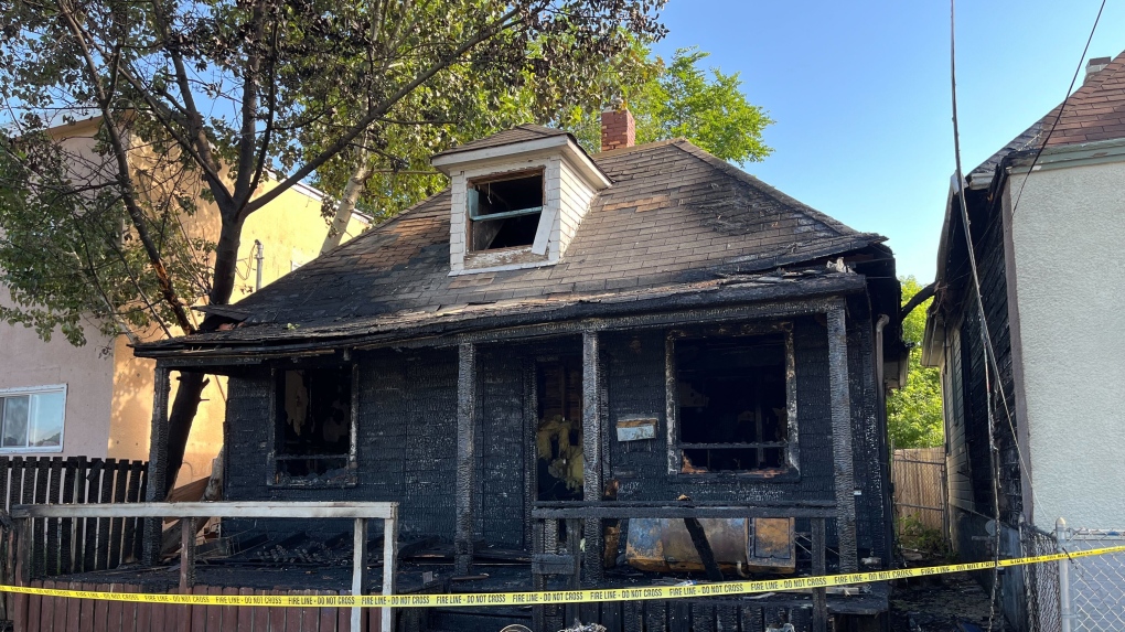 Winnipeg fire: Blazes on Magnus, Keewatin send four to hospital [Video]