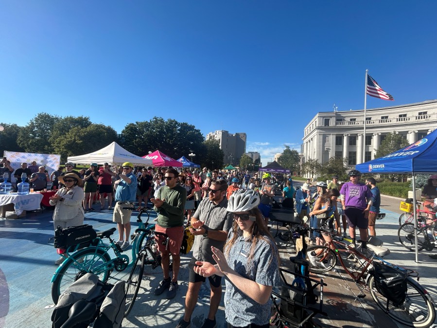 Thousands of cyclists hit the streets for Colorados Bike to Work Day [Video]
