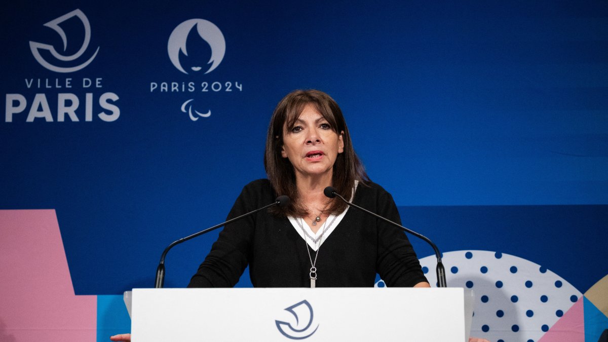Paris mayor promises Seine will be ready for 2024 Olympics  NBC 5 Dallas-Fort Worth [Video]