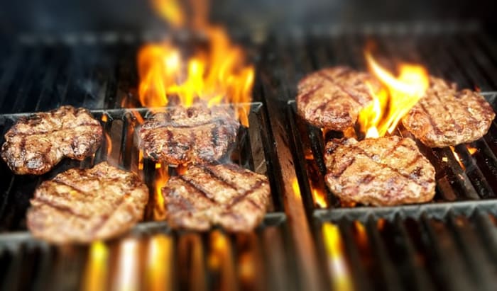 USDA recommends food safety precautions for grilling ahead of Fourth of July [Video]