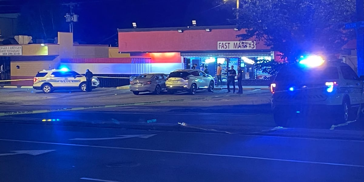 Person seriously hurt after shooting at east Charlotte convenience store [Video]