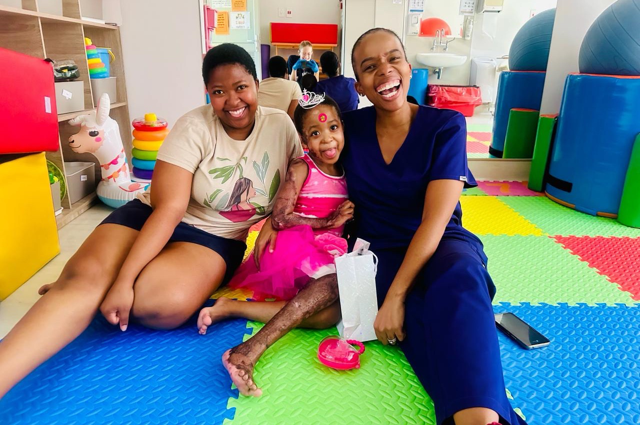 Incredible South African Healthcare Workers Save Young Life [Video]