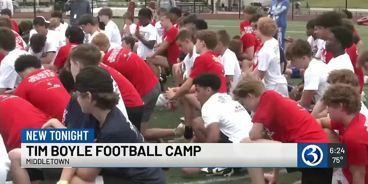 Tim Boyle holds summer camp for young CT football players [Video]