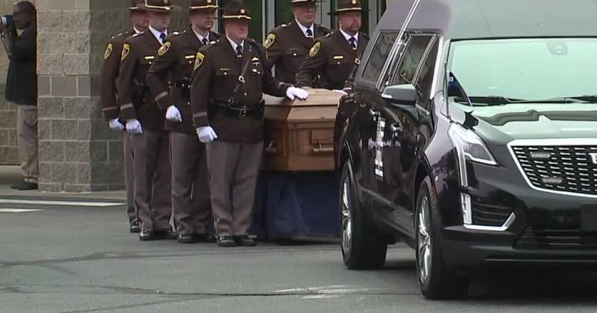 Oakland County detective laid to rest day after Hillsdale County deputy is slain [Video]