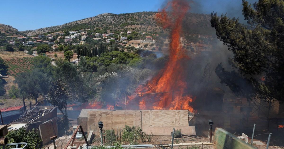 Race against time to evacuate people near Athens as wildfires rage | World News [Video]