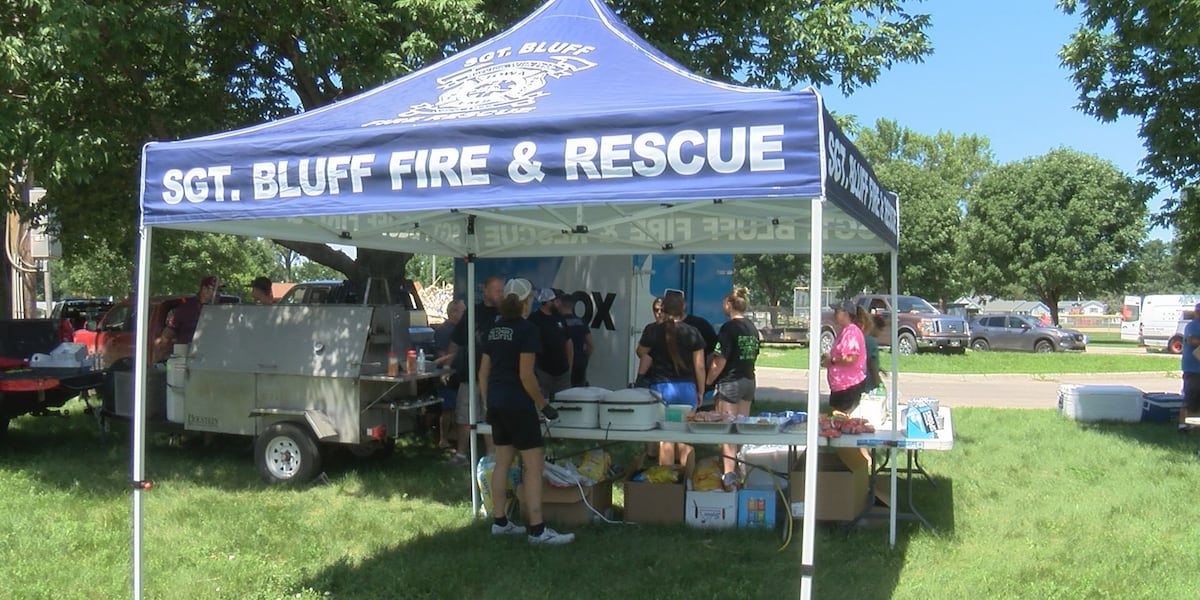 Stockton Towing partner with Sgt. Bluff Fire & Rescue to provide a cook-out for those affected by the flood [Video]
