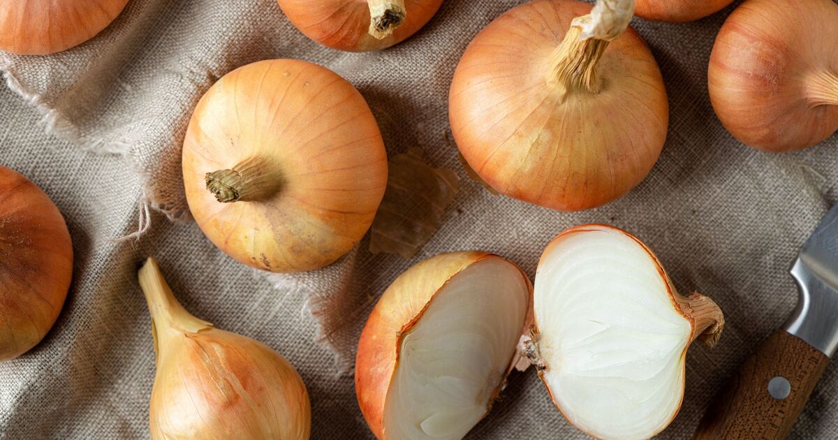 How to keep onions fresh six months longer with experts genius hack [Video]