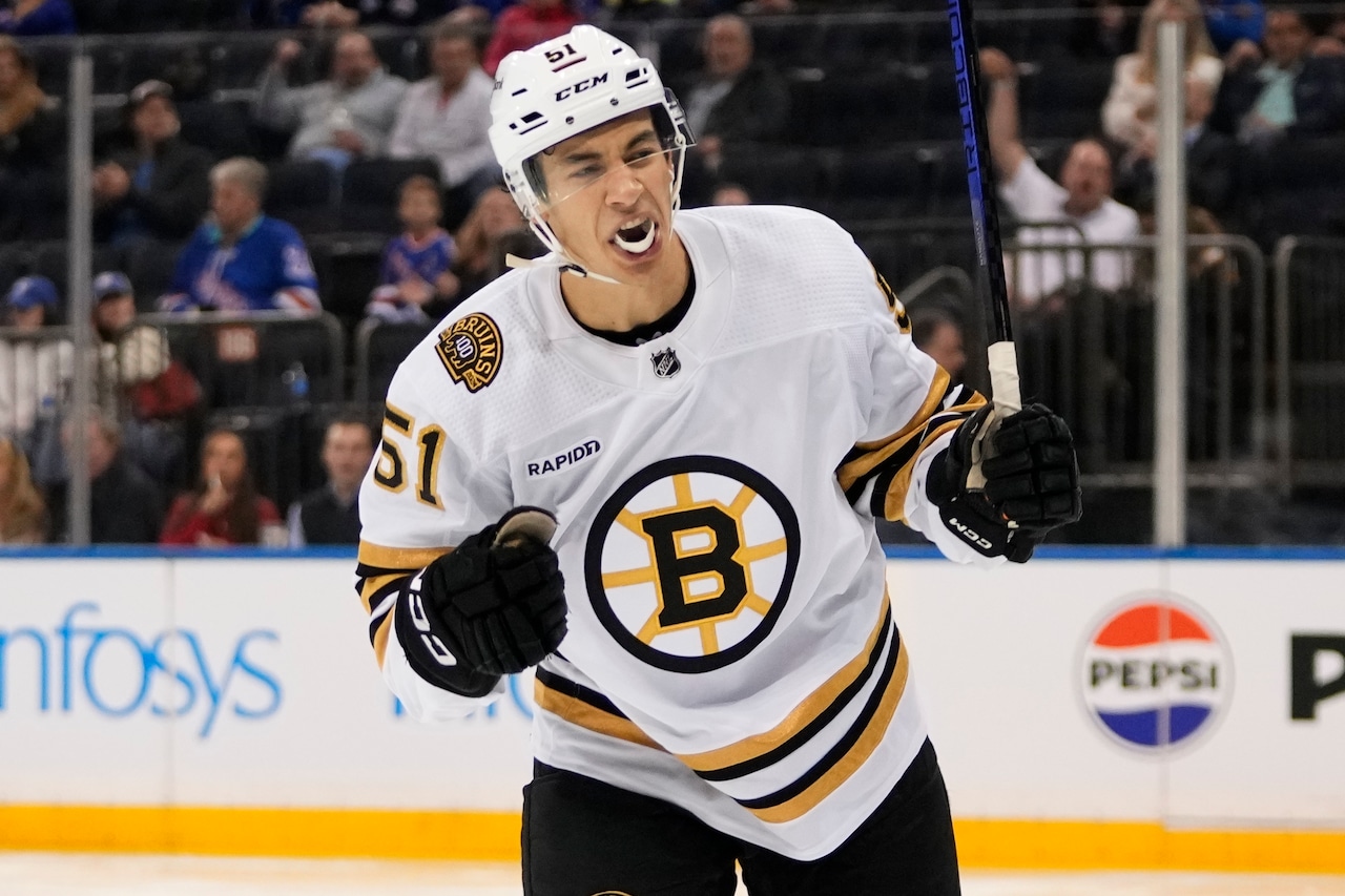 Bruins 20-year-old center adding strength after injuries cut short season [Video]