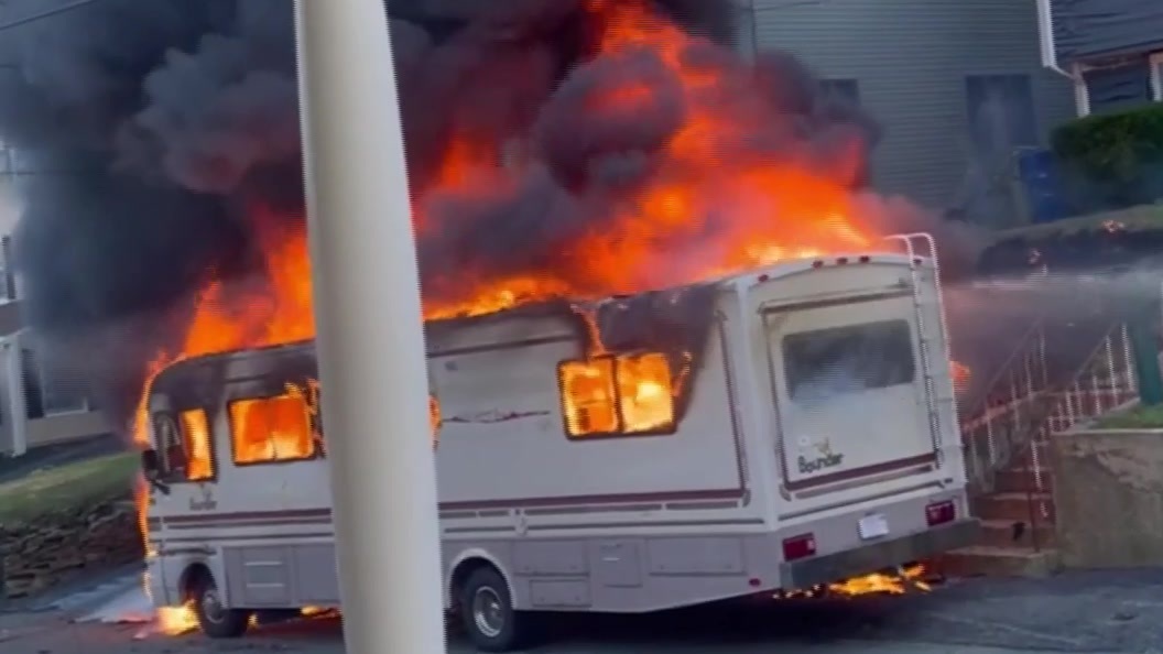 Shock in my body: 3 injured in RV explosion, fire in Peabody – Boston News, Weather, Sports [Video]