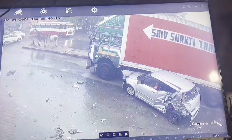 On Camera, Hisar Delhi Public School Bus Crashes Into Several Vehicles, Rams Car Under Truck [Video]